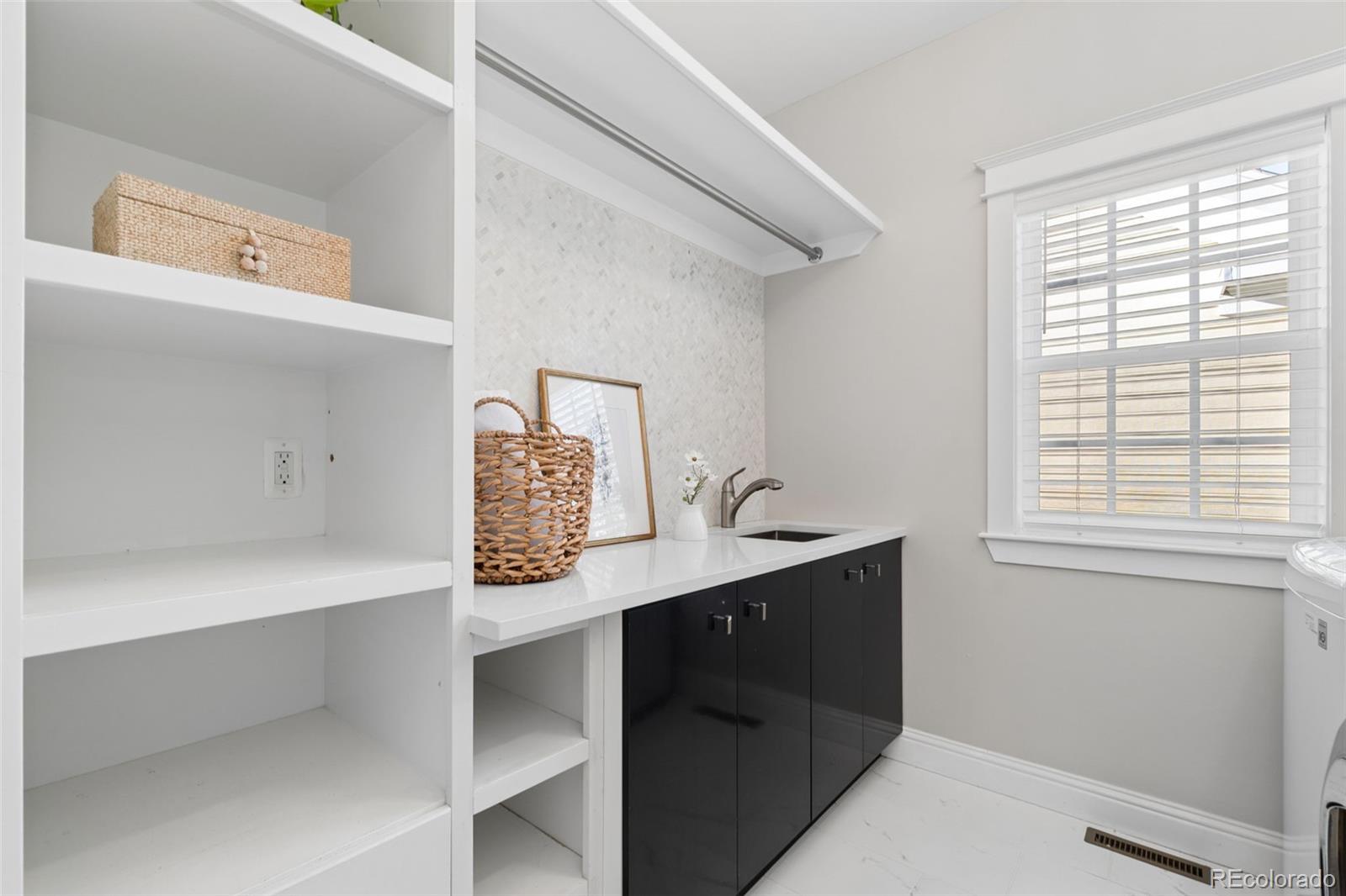 MLS Image #28 for 8131 e 33rd avenue,denver, Colorado