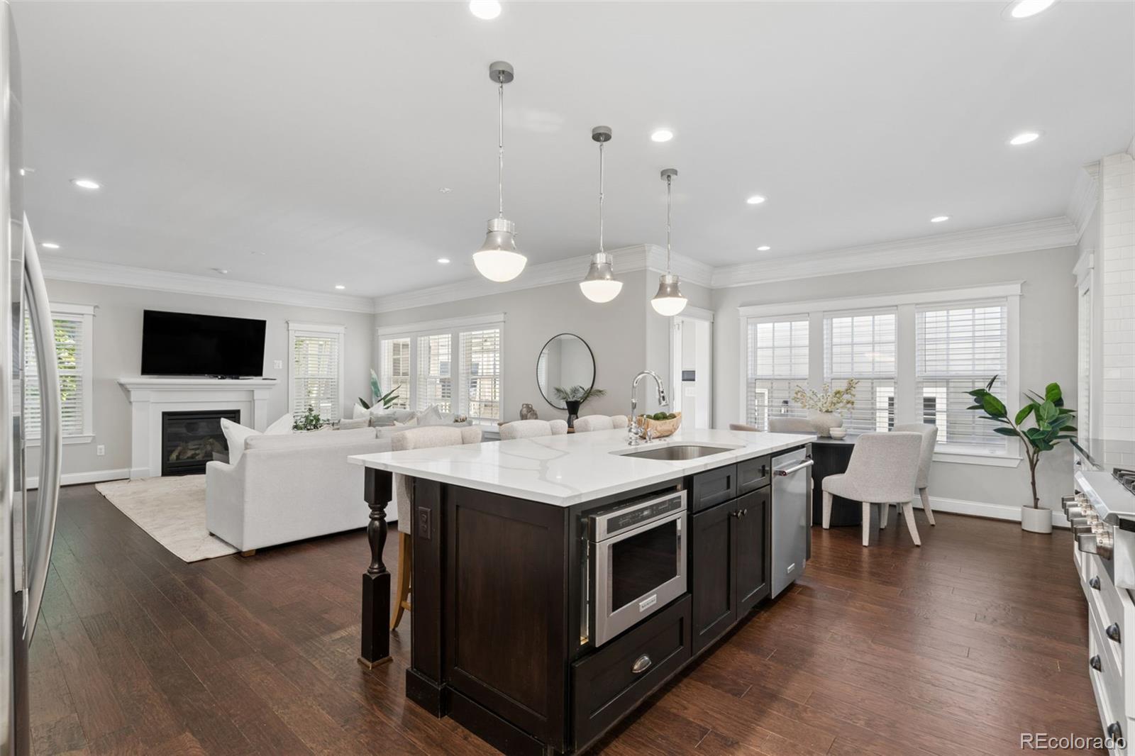 MLS Image #7 for 8131 e 33rd avenue,denver, Colorado