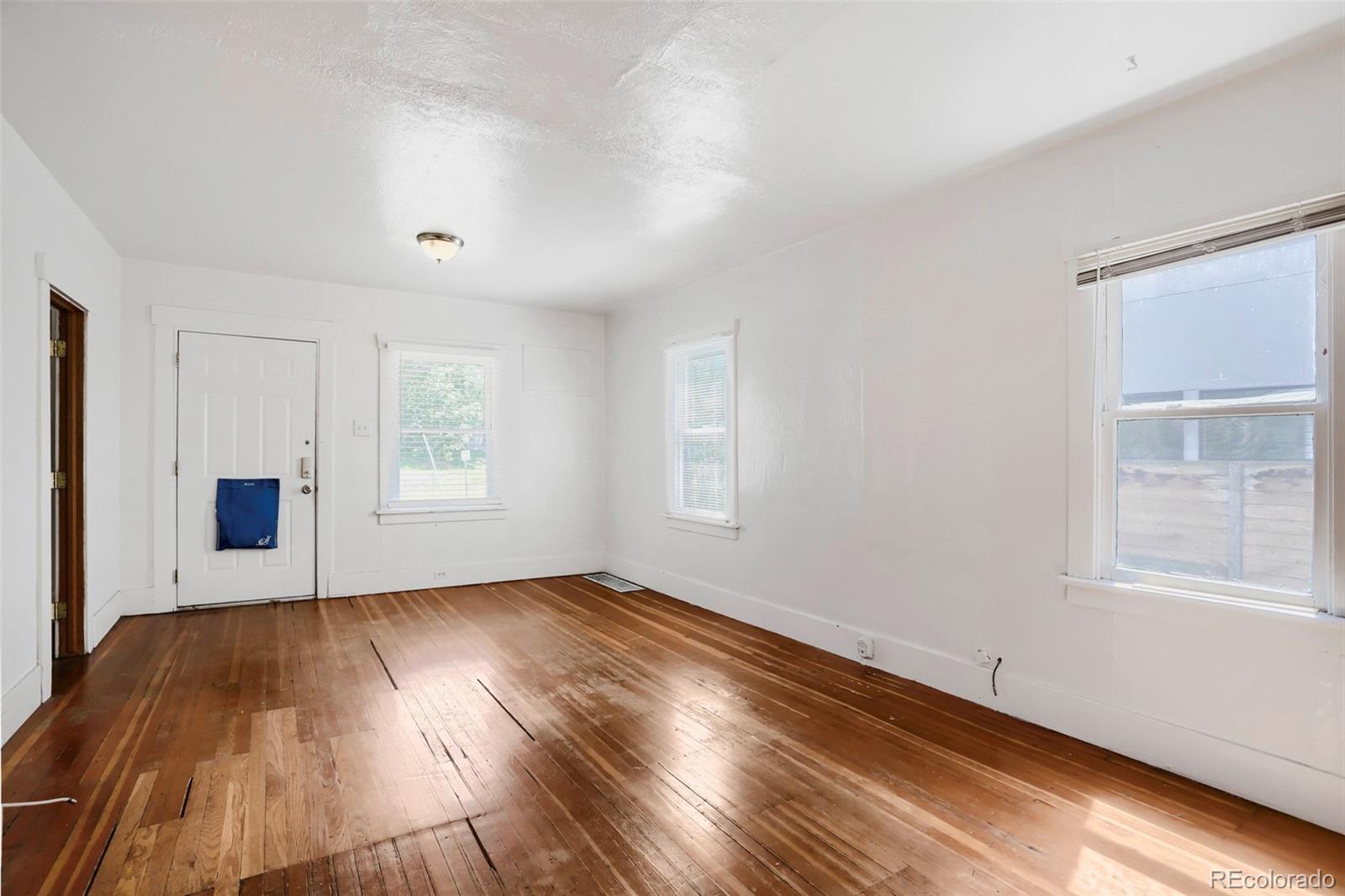 MLS Image #10 for 2249 s high street,denver, Colorado