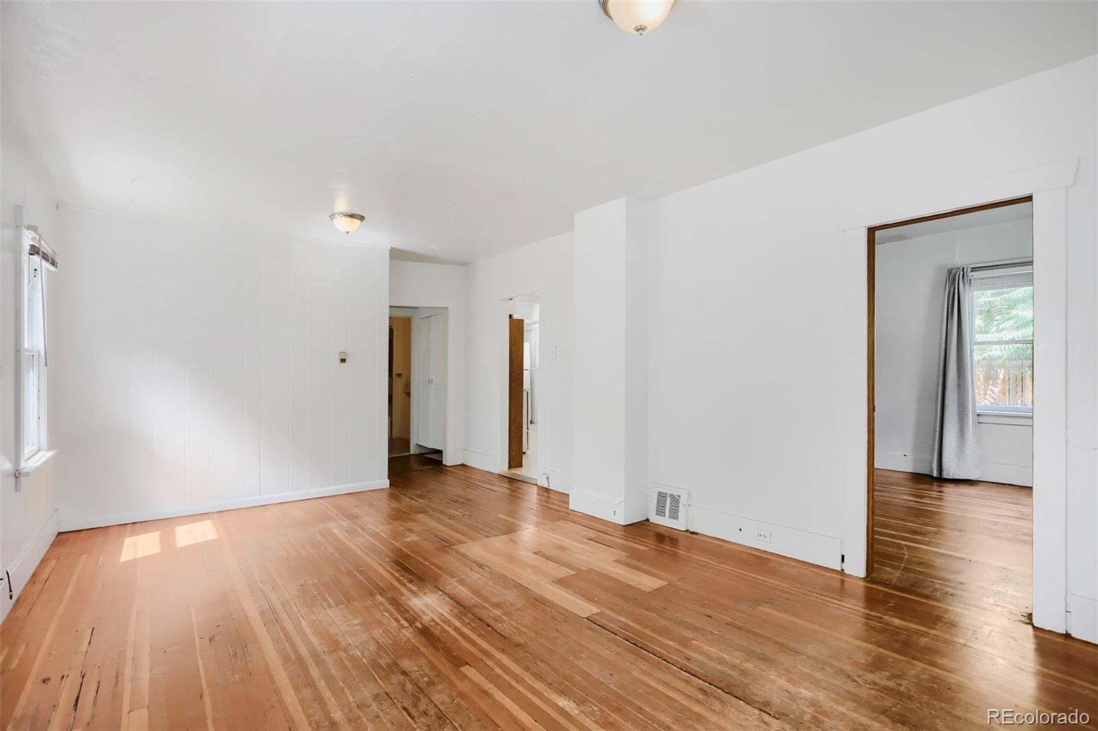 MLS Image #12 for 2249 s high street,denver, Colorado