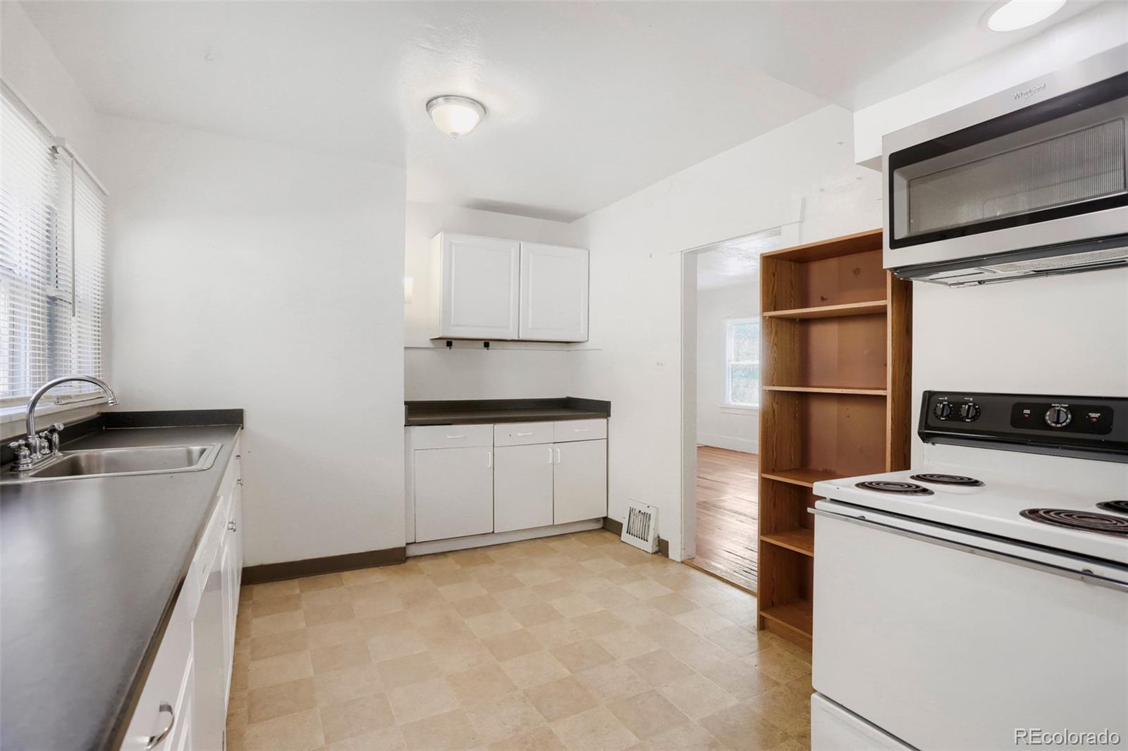MLS Image #14 for 2249 s high street,denver, Colorado