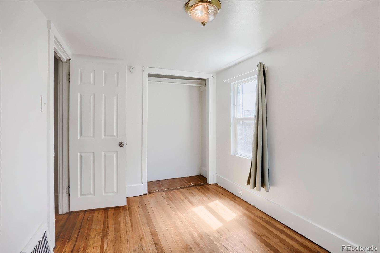 MLS Image #16 for 2249 s high street,denver, Colorado