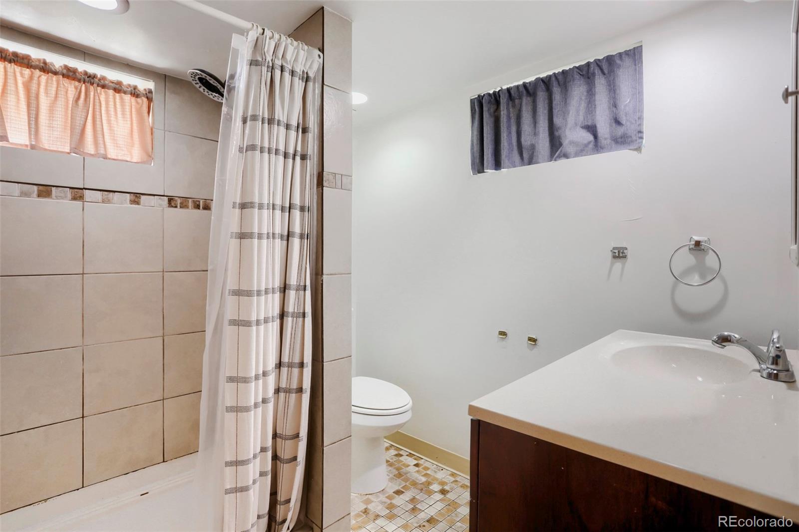 MLS Image #23 for 2249 s high street,denver, Colorado