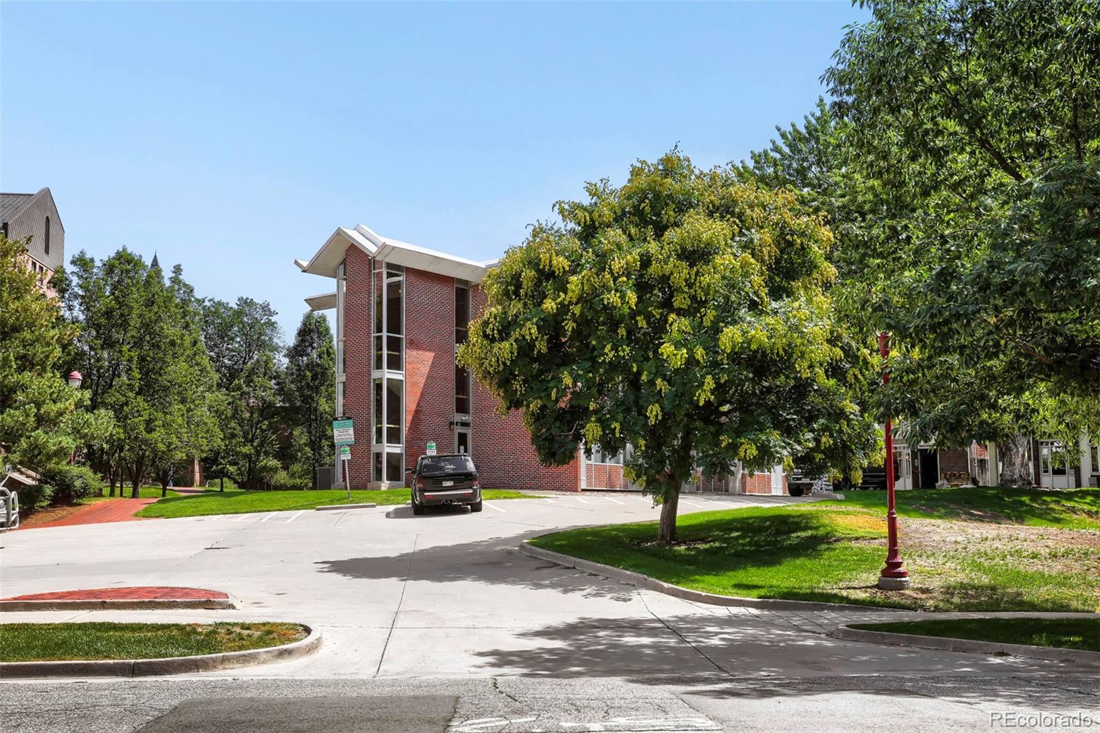 MLS Image #33 for 2249 s high street,denver, Colorado