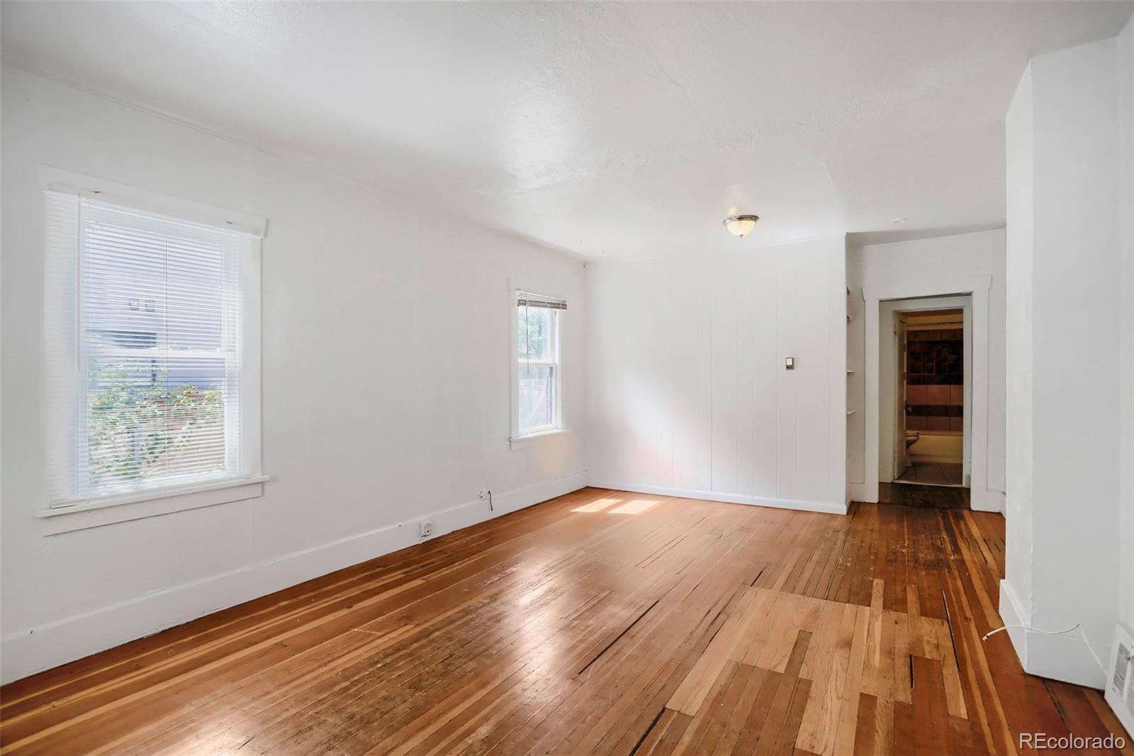 MLS Image #9 for 2249 s high street,denver, Colorado