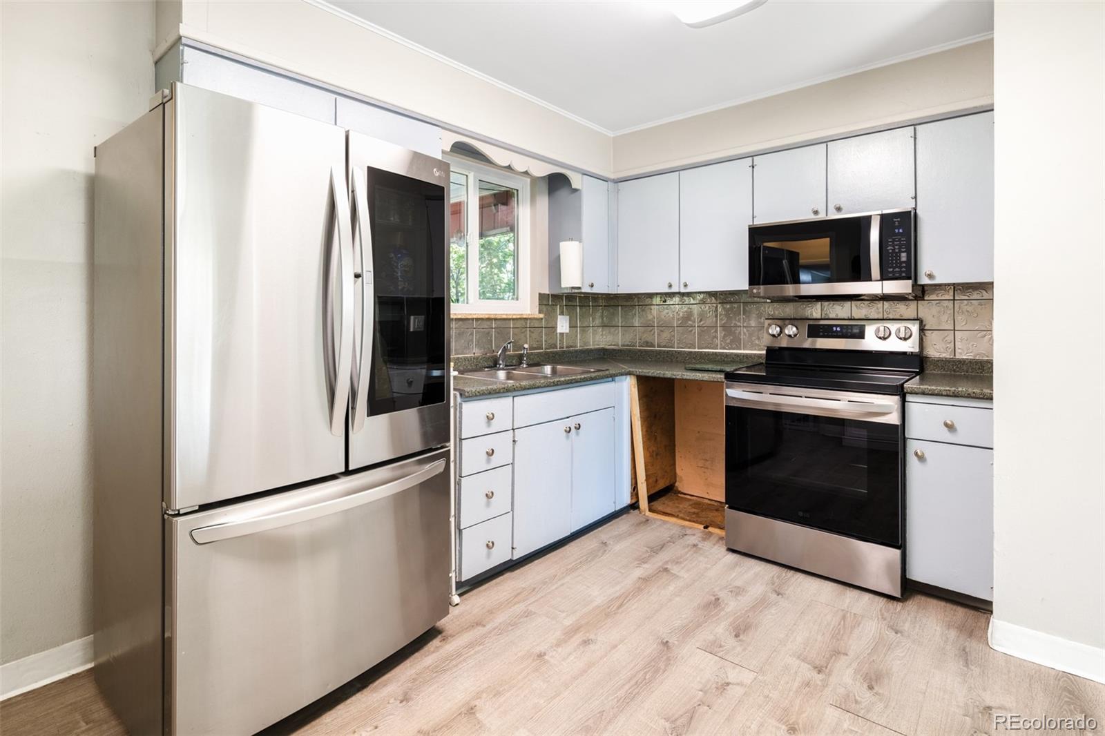 MLS Image #10 for 8441  edison drive,denver, Colorado