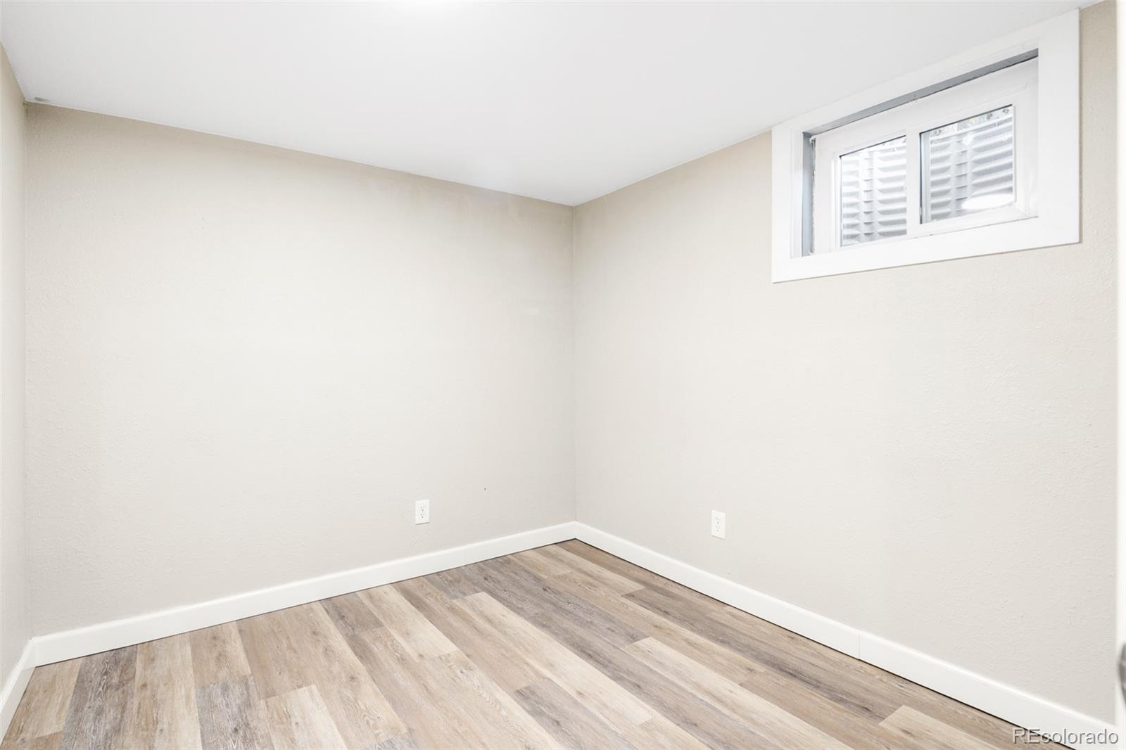 MLS Image #17 for 8441  edison drive,denver, Colorado