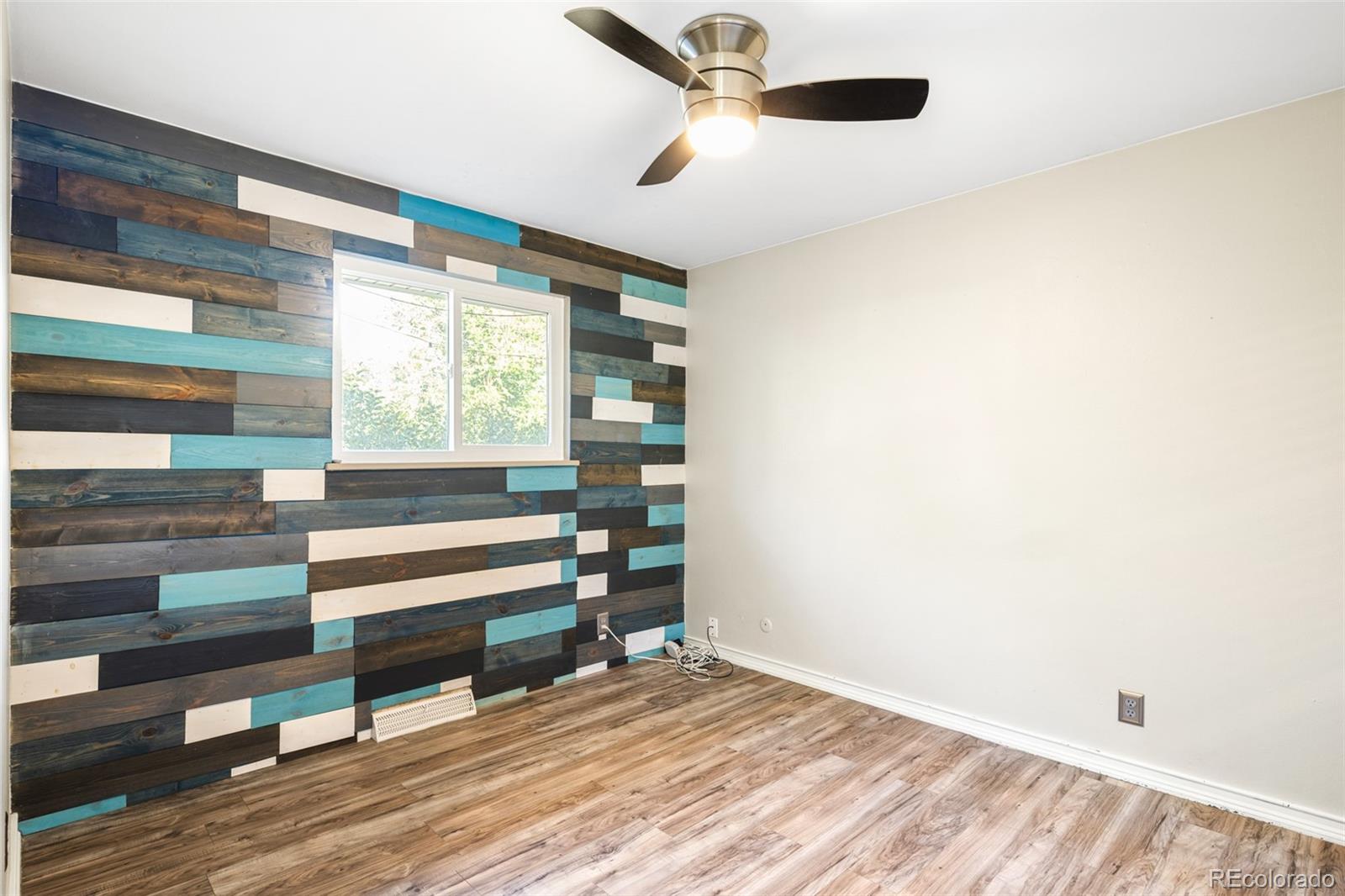 MLS Image #28 for 8441  edison drive,denver, Colorado