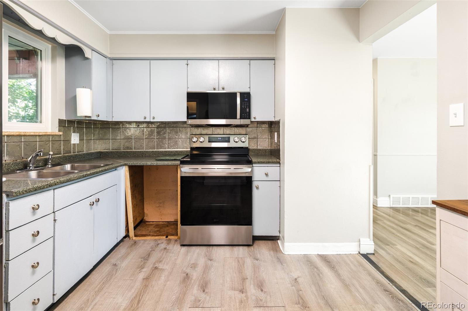 MLS Image #9 for 8441  edison drive,denver, Colorado