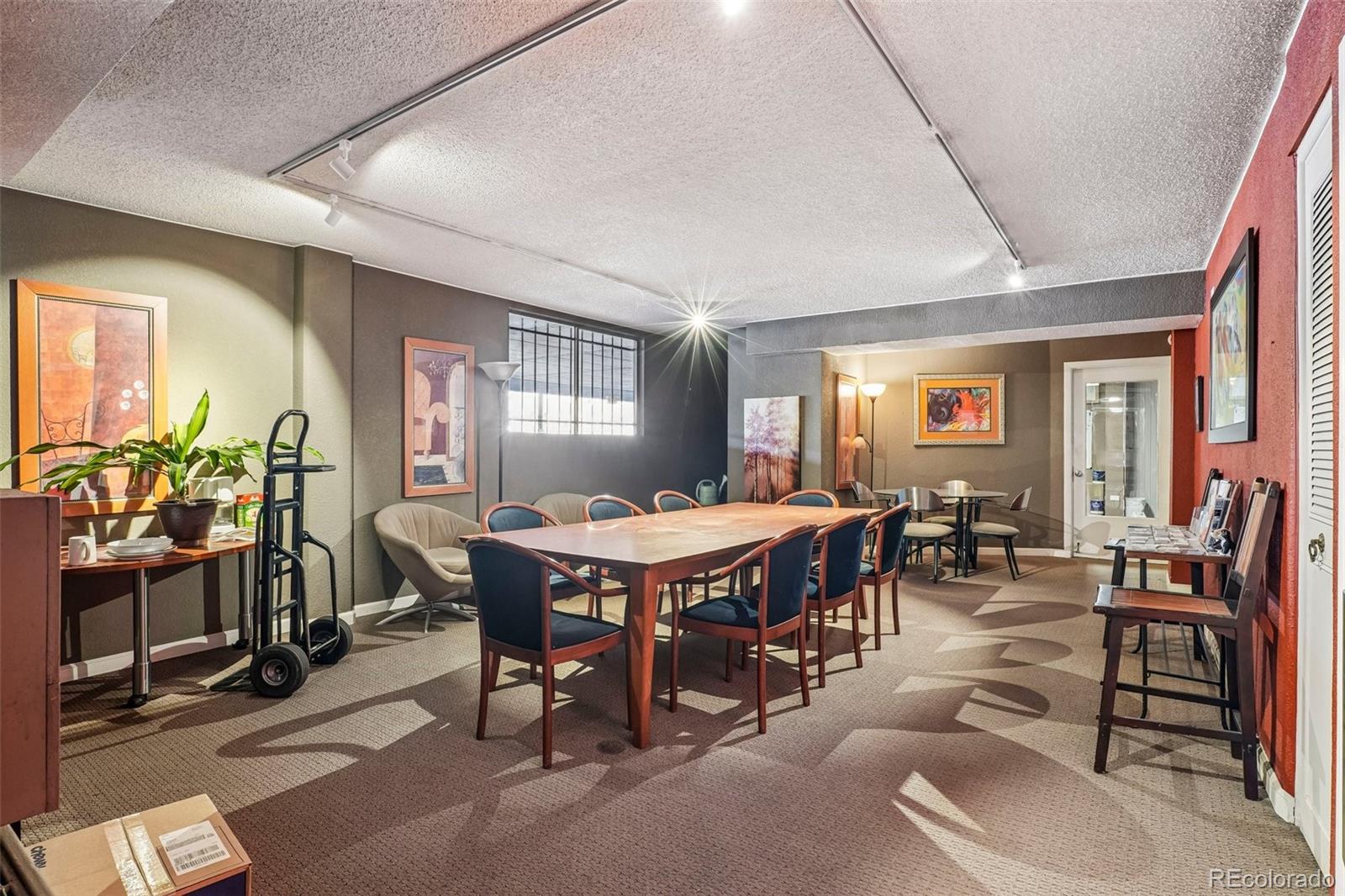 MLS Image #14 for 909 n logan street,denver, Colorado