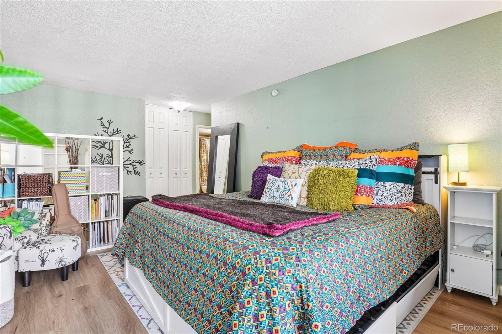 MLS Image #27 for 909 n logan street,denver, Colorado