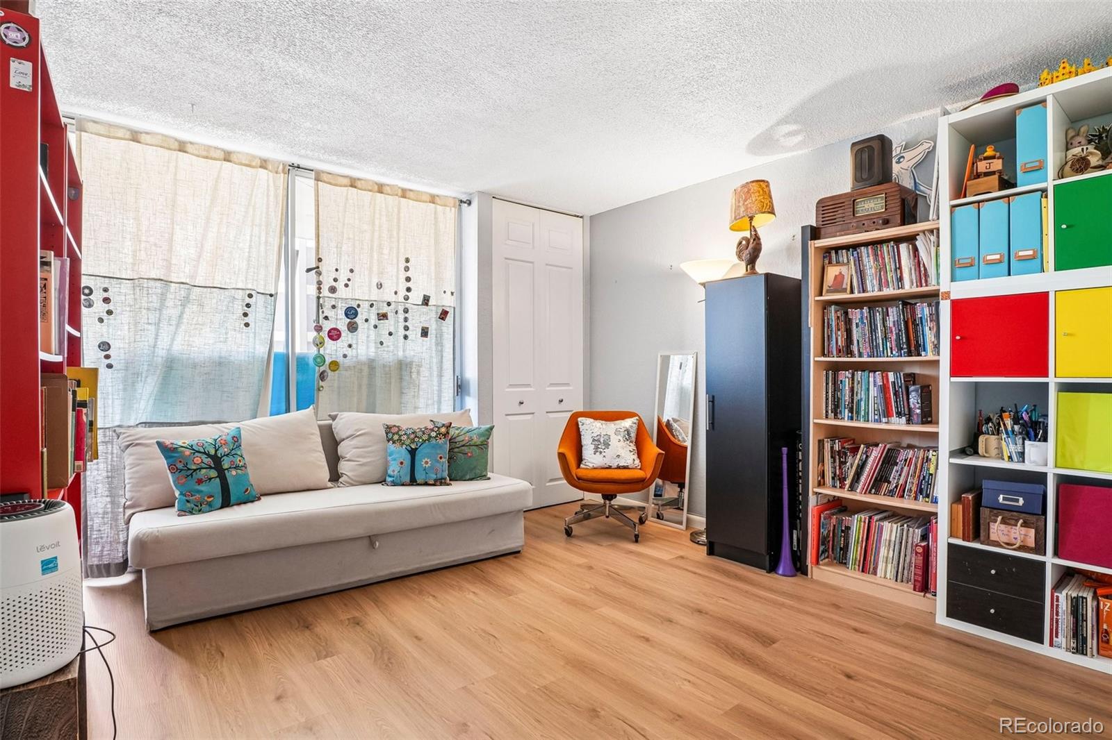 MLS Image #31 for 909 n logan street,denver, Colorado