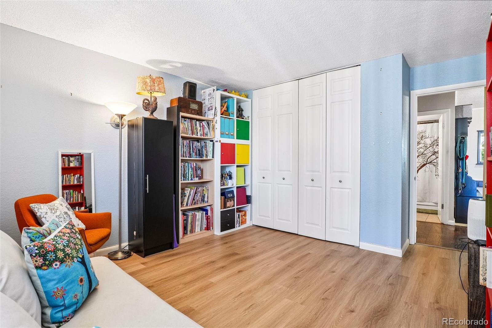 MLS Image #32 for 909 n logan street,denver, Colorado