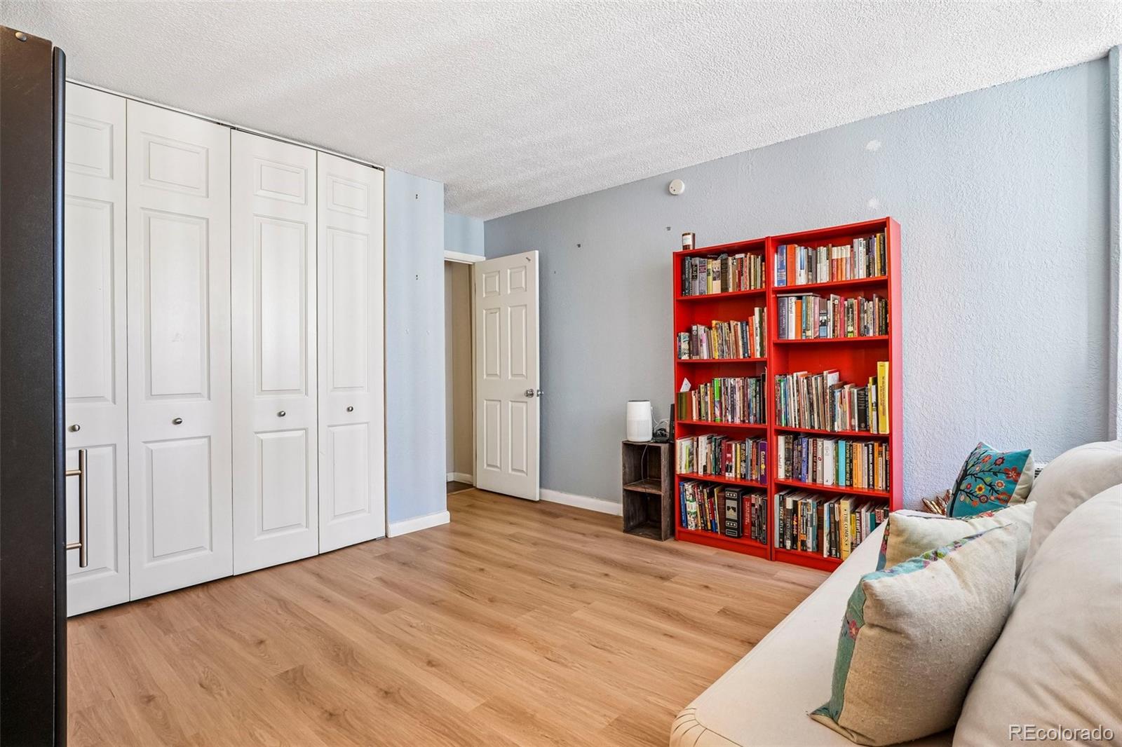 MLS Image #33 for 909 n logan street,denver, Colorado
