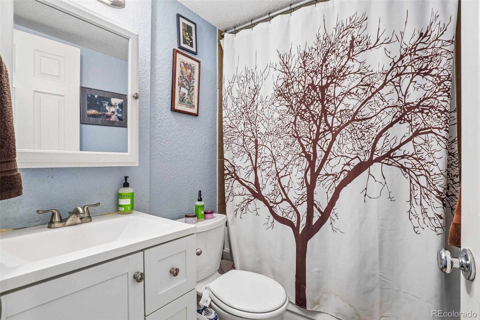 MLS Image #34 for 909 n logan street,denver, Colorado