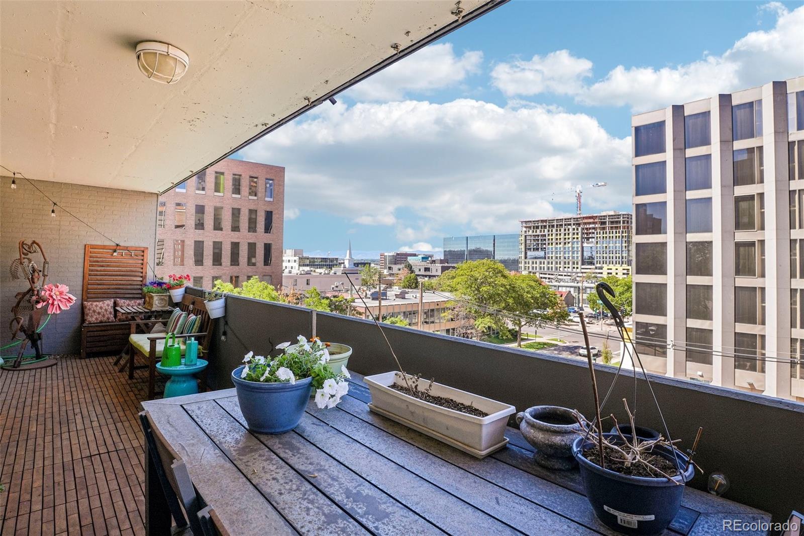 MLS Image #38 for 909 n logan street,denver, Colorado