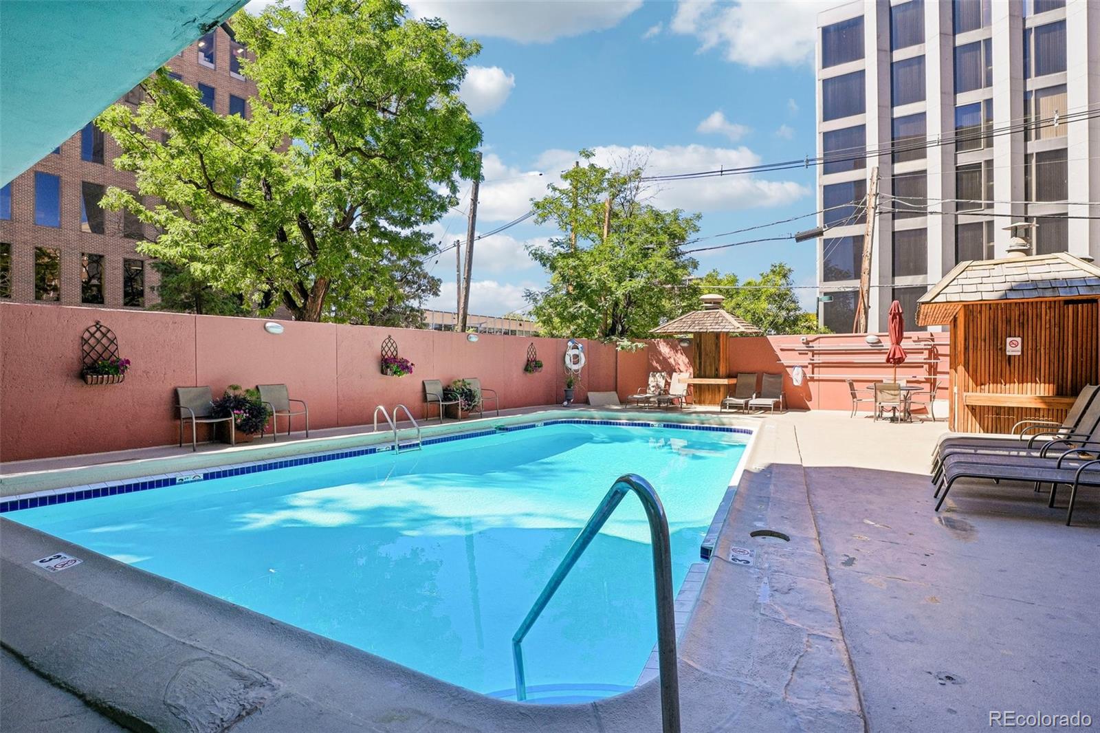 MLS Image #40 for 909 n logan street,denver, Colorado