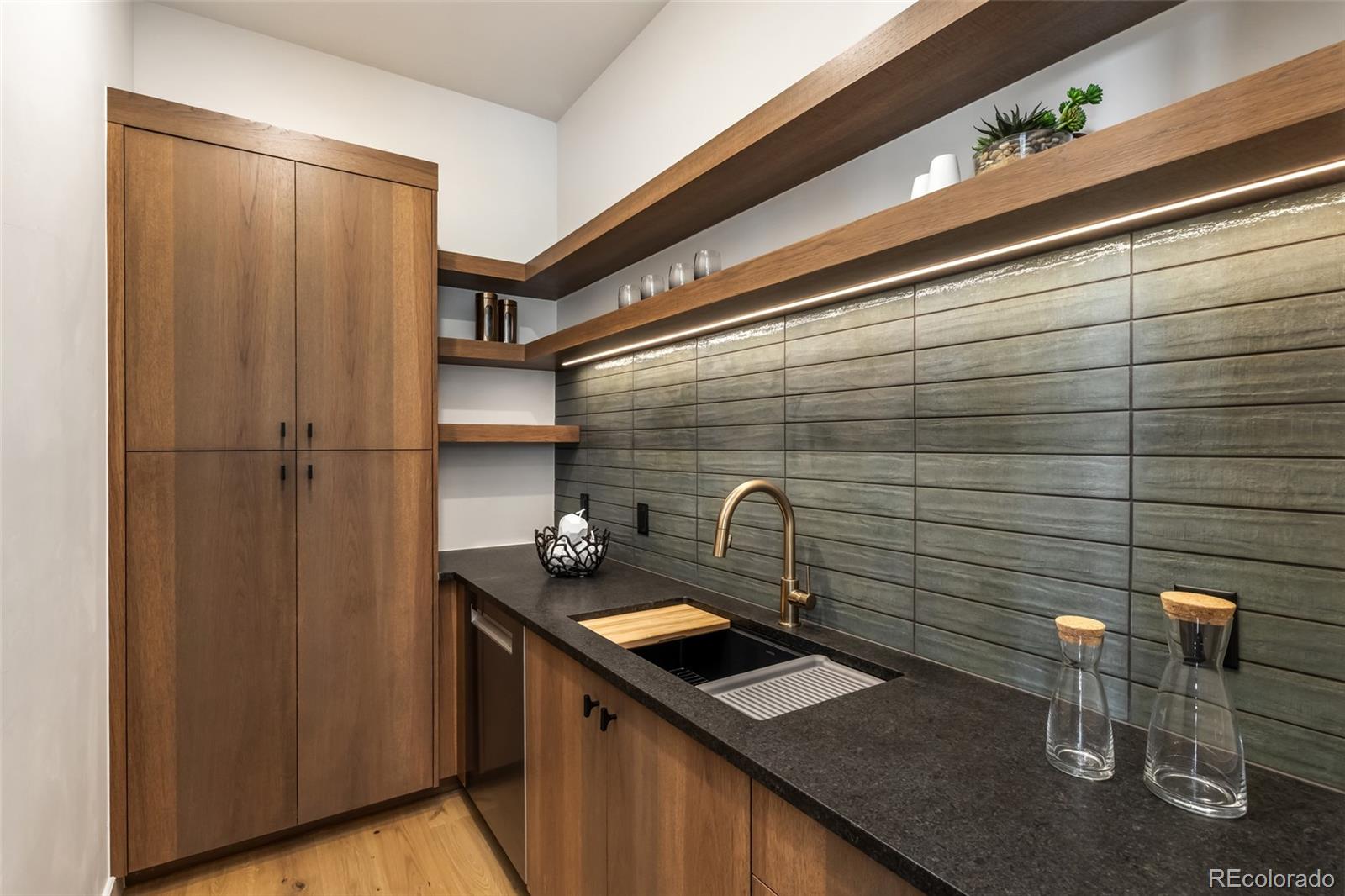 MLS Image #12 for 680  lakeview circle,silverthorne, Colorado