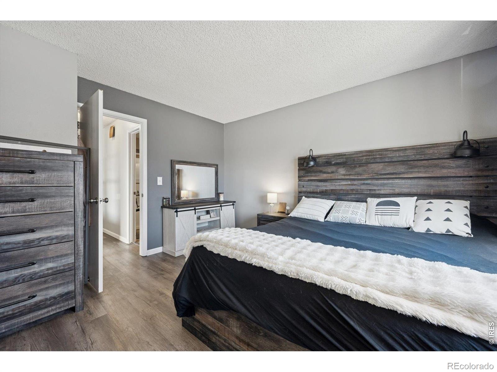 MLS Image #14 for 10233 w 80th drive,arvada, Colorado