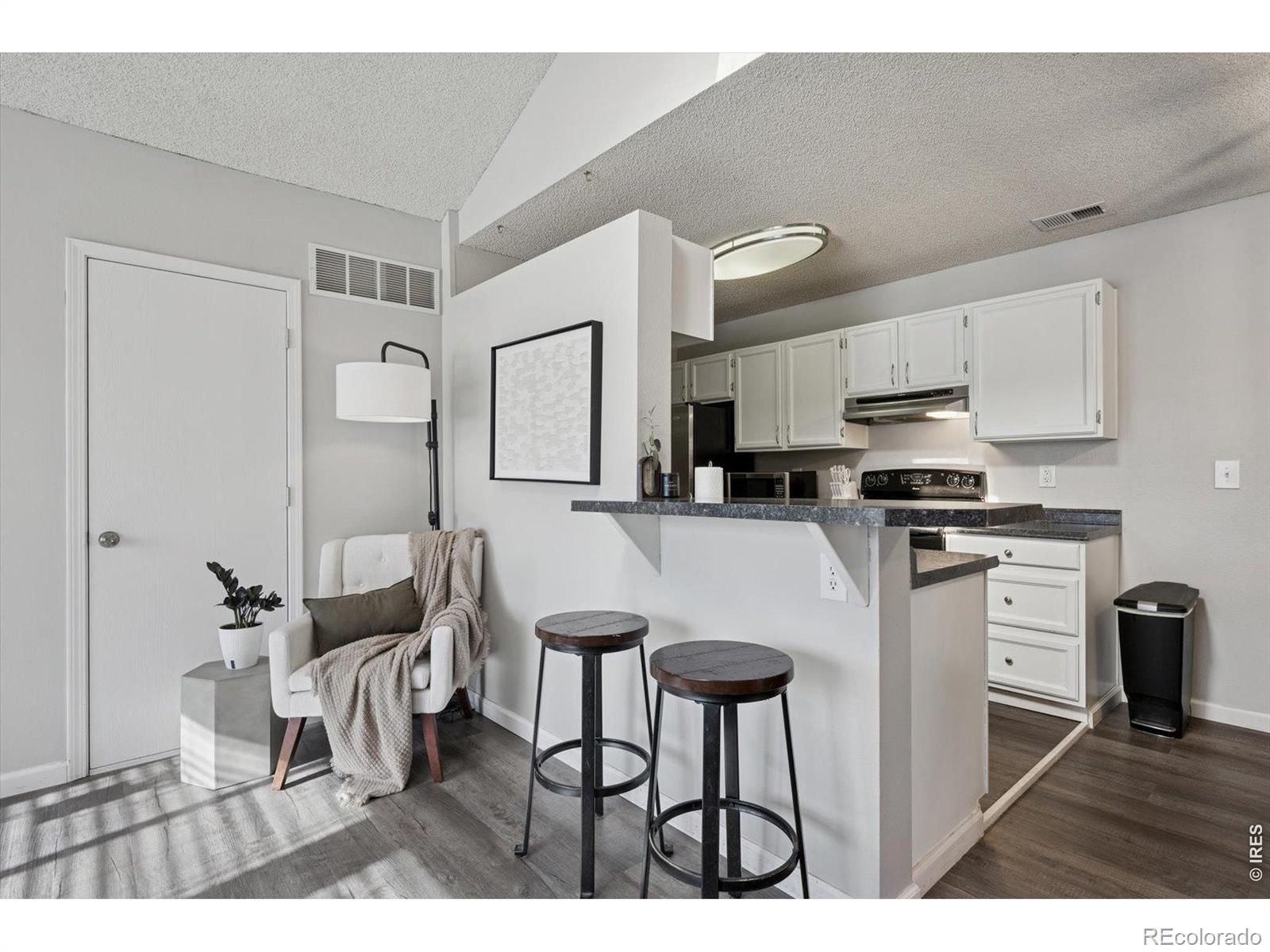 MLS Image #6 for 10233 w 80th drive,arvada, Colorado