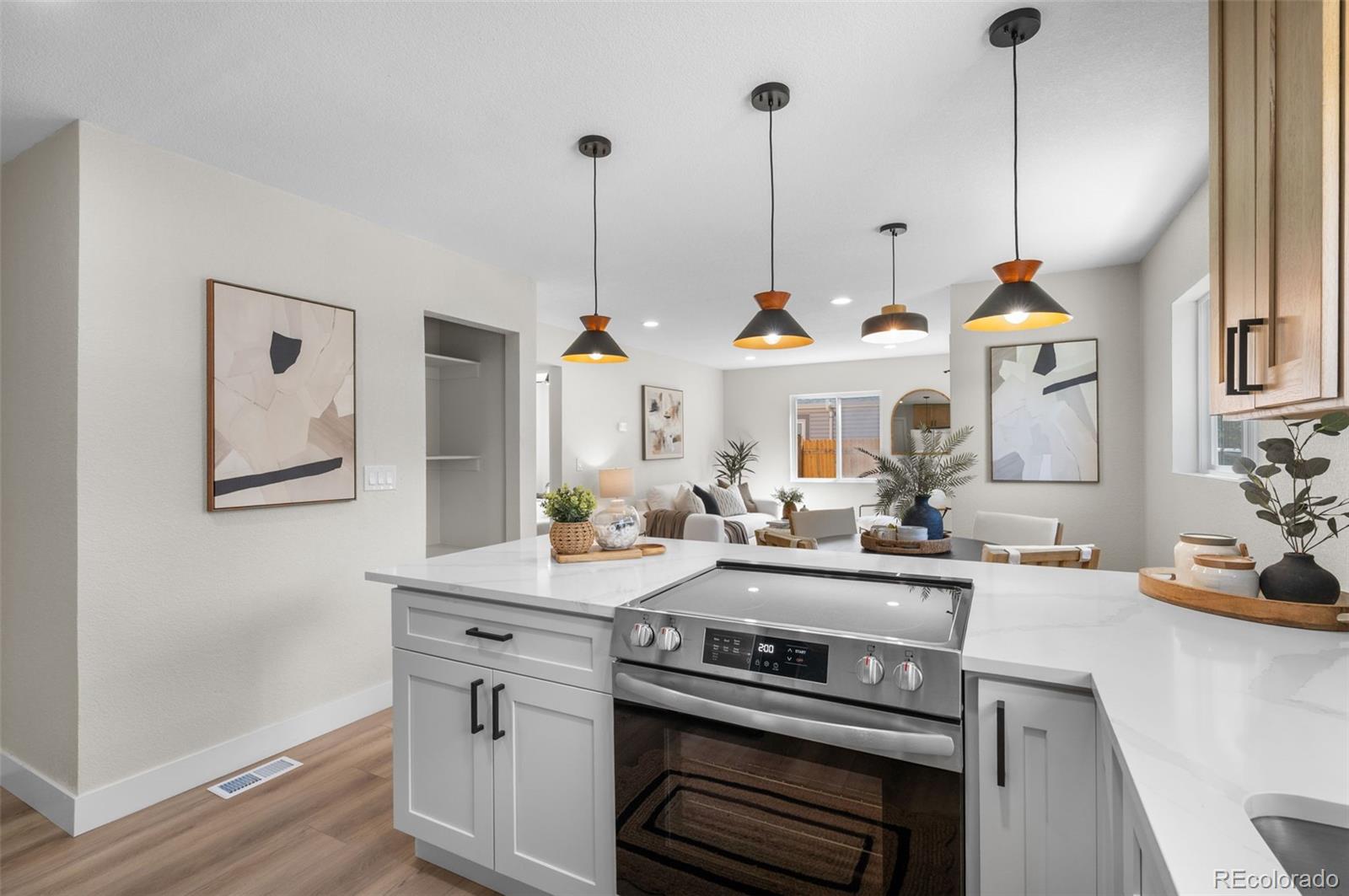 MLS Image #12 for 2320 s king street,denver, Colorado