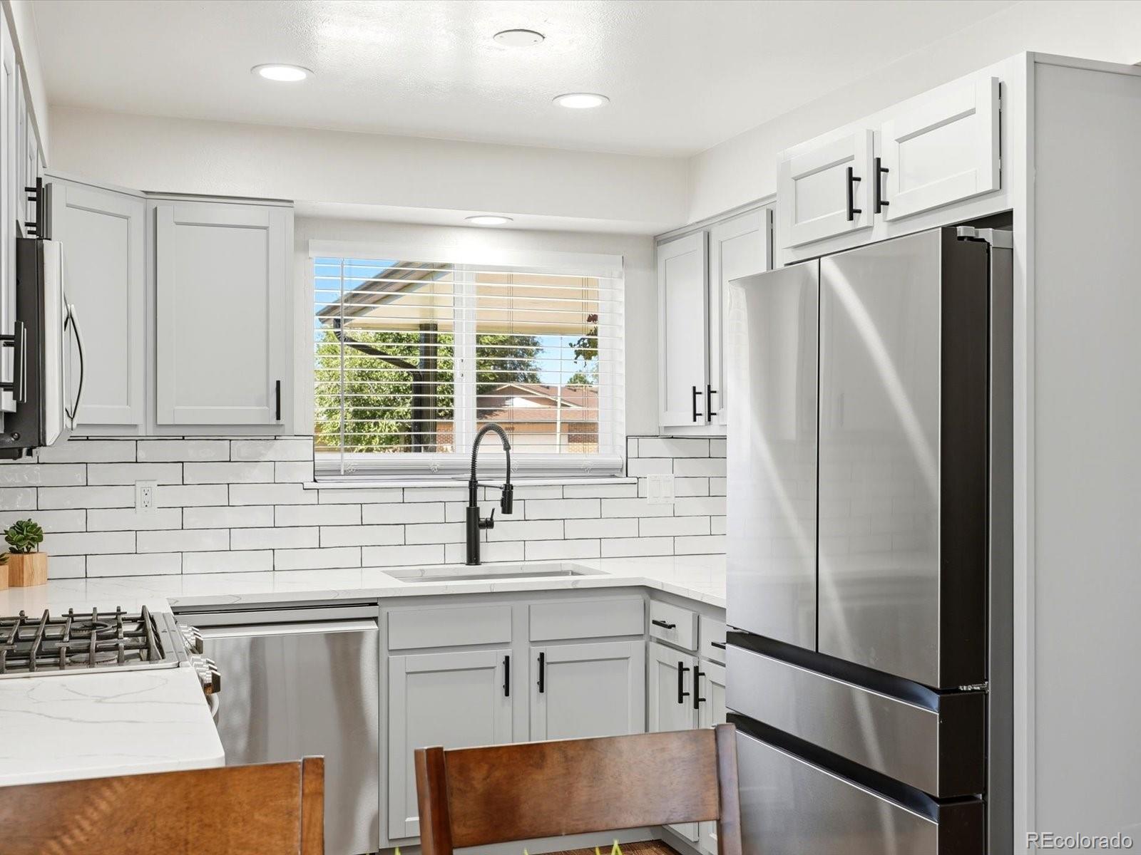 MLS Image #12 for 18870 e 16th place,aurora, Colorado