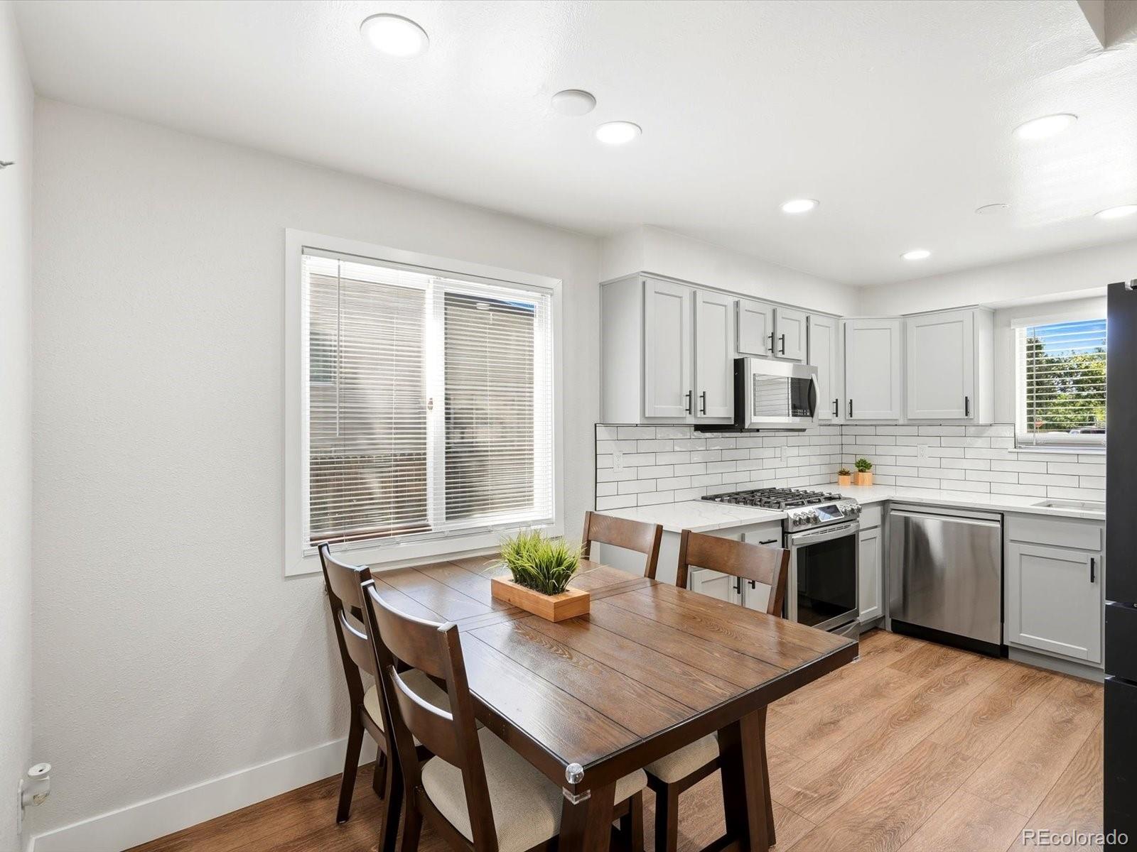 MLS Image #14 for 18870 e 16th place,aurora, Colorado