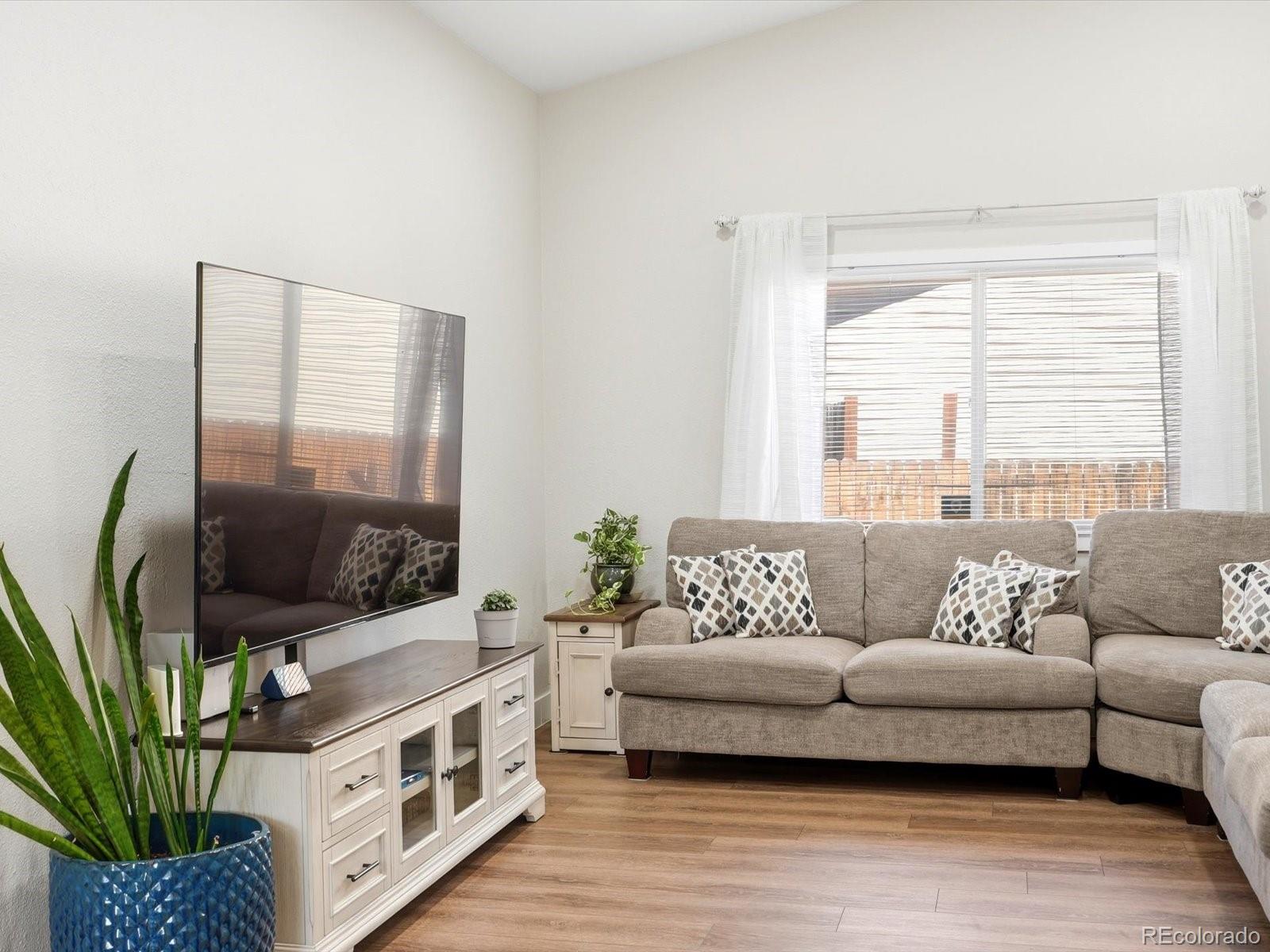 MLS Image #18 for 18870 e 16th place,aurora, Colorado