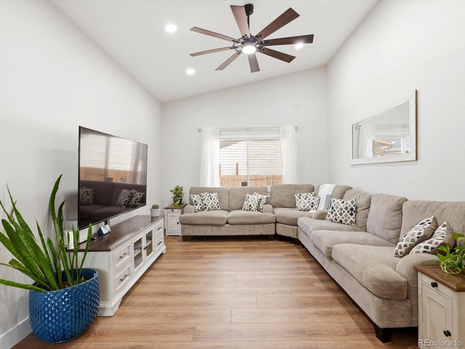 MLS Image #20 for 18870 e 16th place,aurora, Colorado