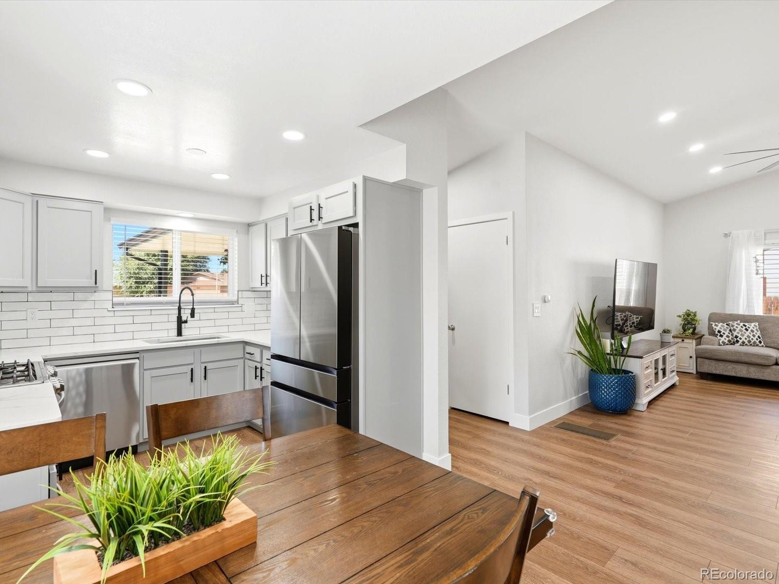 MLS Image #24 for 18870 e 16th place,aurora, Colorado