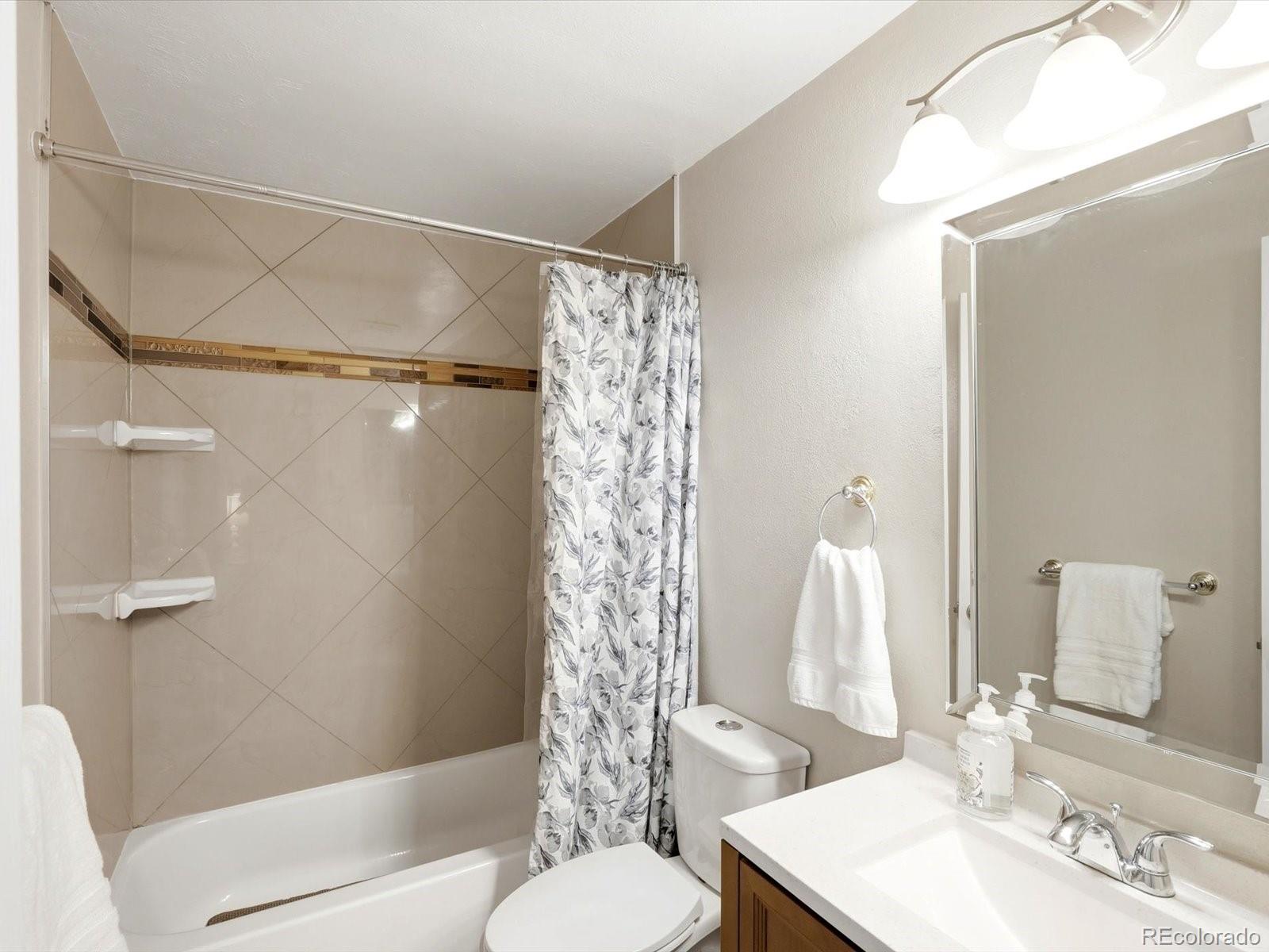 MLS Image #28 for 18870 e 16th place,aurora, Colorado