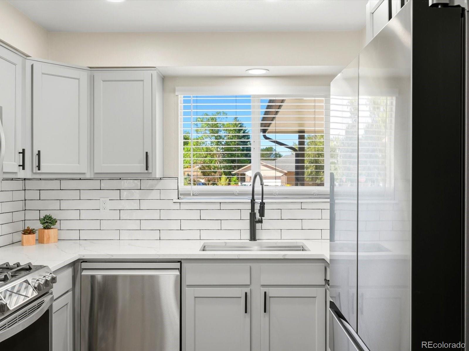 MLS Image #6 for 18870 e 16th place,aurora, Colorado