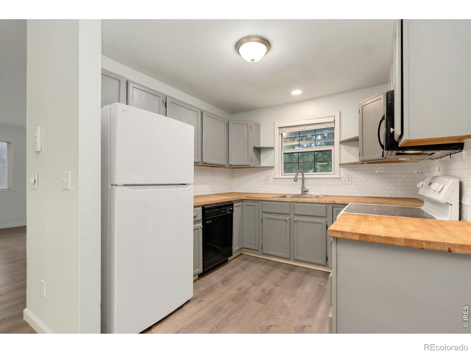 MLS Image #10 for 2225  coventry court,fort collins, Colorado