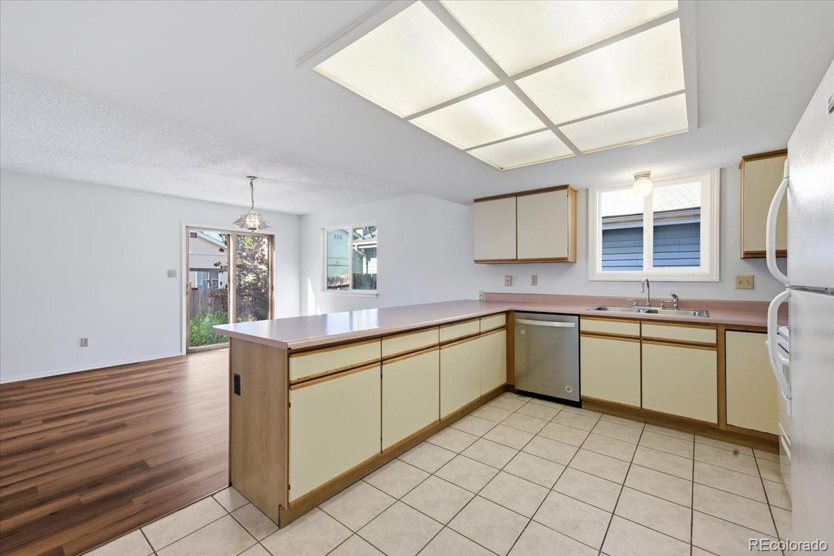 MLS Image #8 for 1519  sausalito drive,colorado springs, Colorado