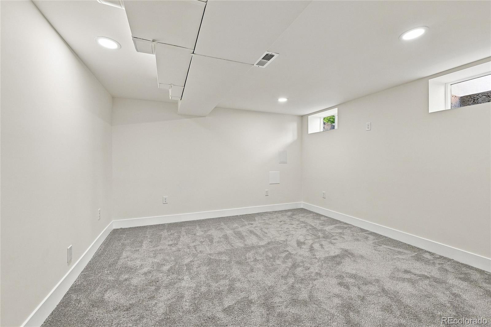MLS Image #26 for 1840  newport street,denver, Colorado