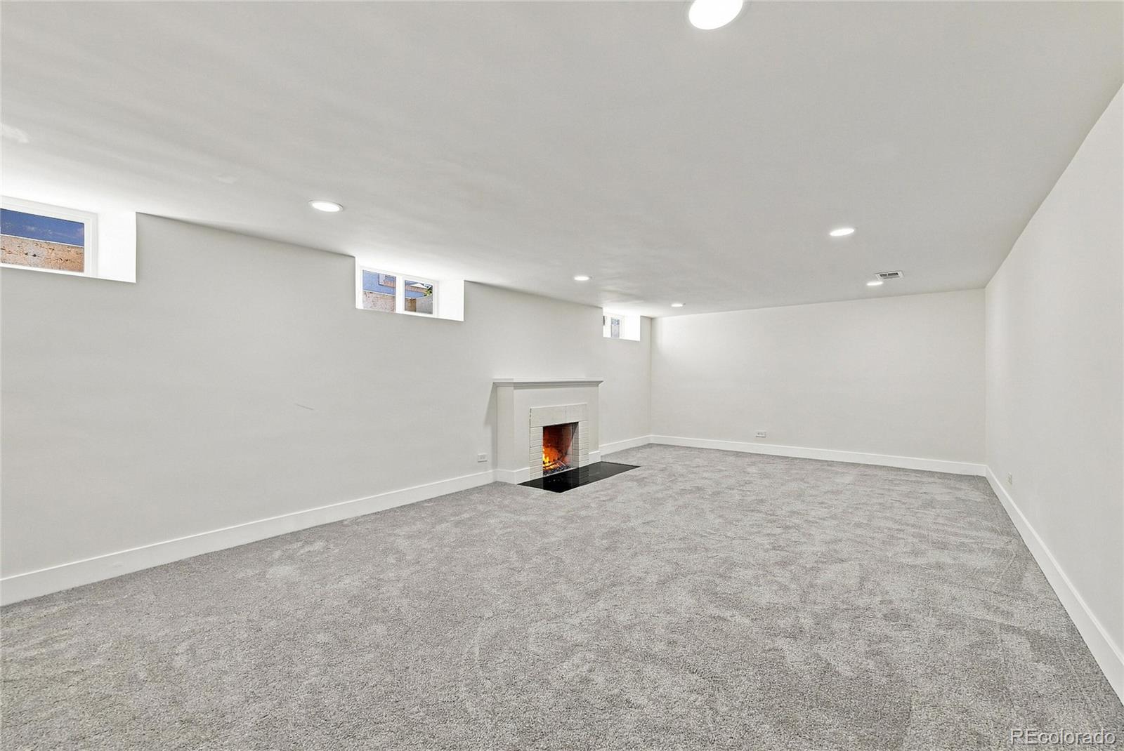 MLS Image #32 for 1840  newport street,denver, Colorado