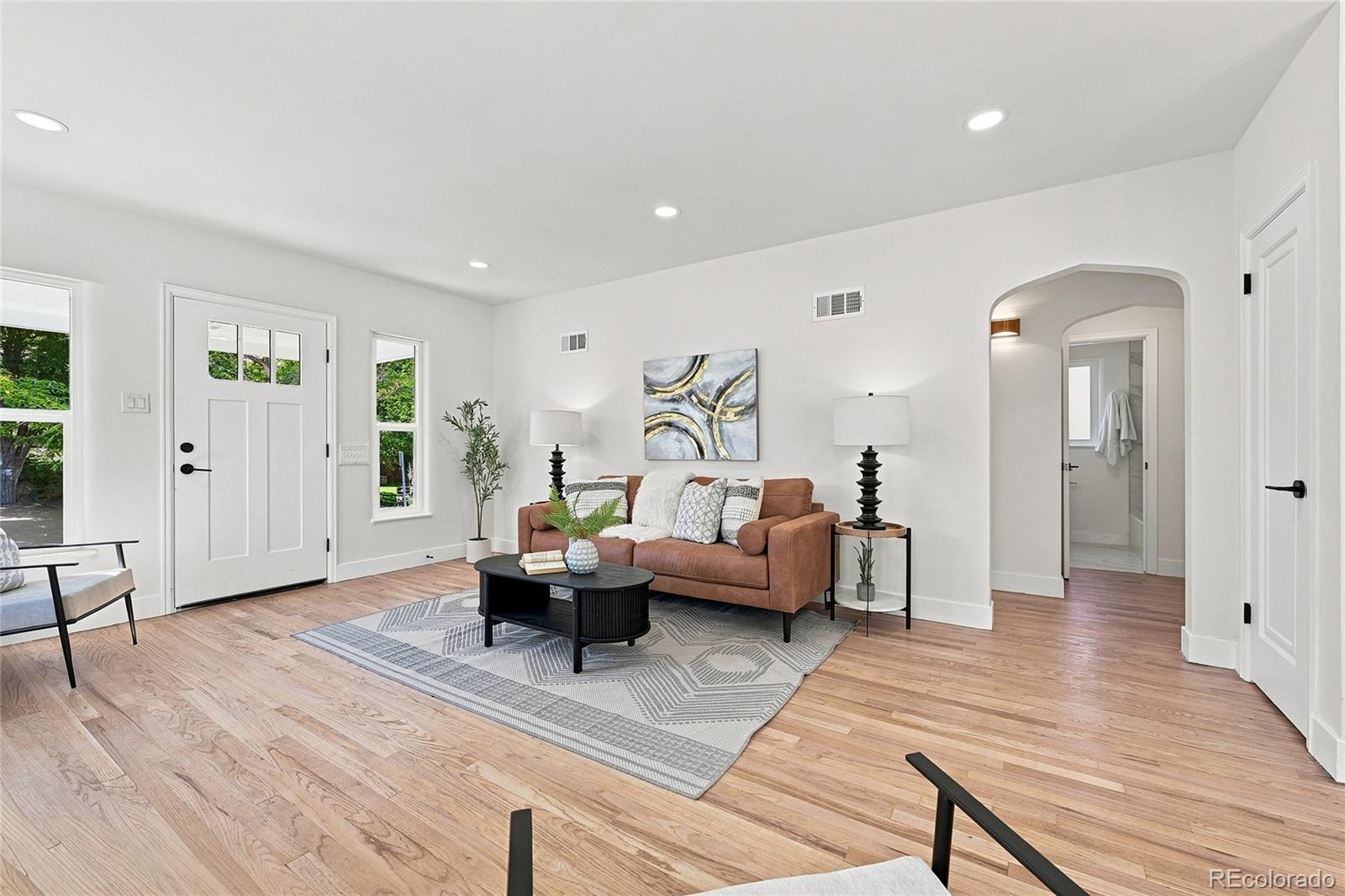 MLS Image #7 for 1840  newport street,denver, Colorado