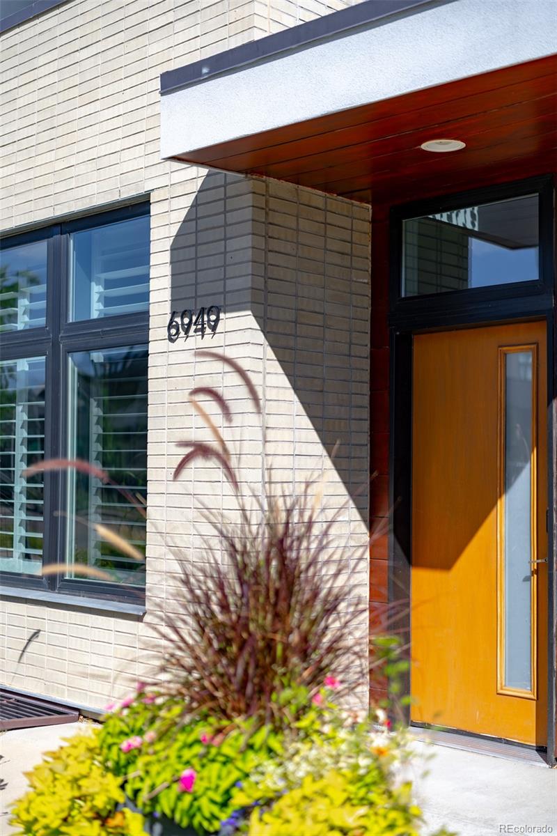 MLS Image #2 for 6949 e lowry boulevard,denver, Colorado