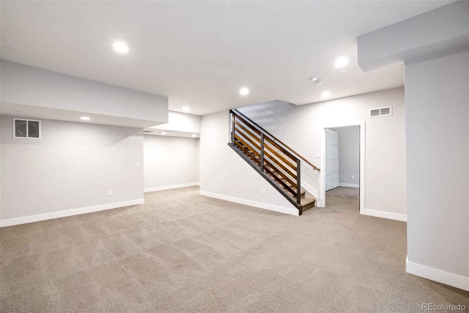 MLS Image #24 for 6949 e lowry boulevard,denver, Colorado