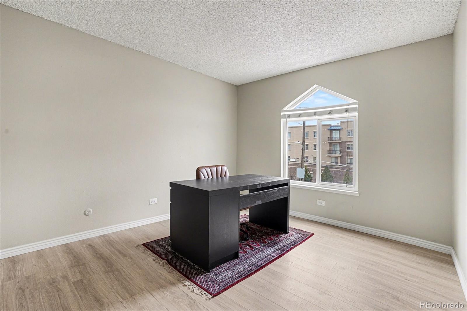MLS Image #7 for 3426 s locust street,denver, Colorado