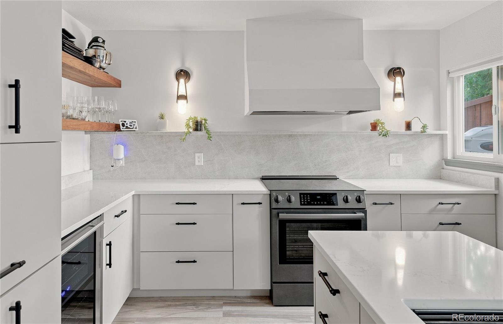 MLS Image #13 for 5499 s harlan way,denver, Colorado