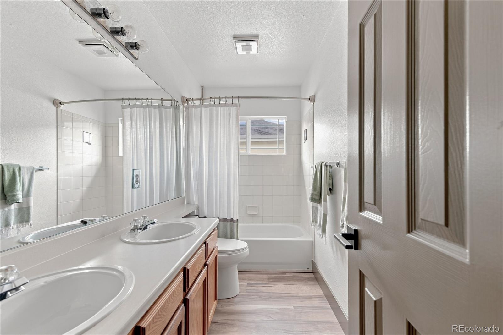 MLS Image #20 for 5499 s harlan way,denver, Colorado