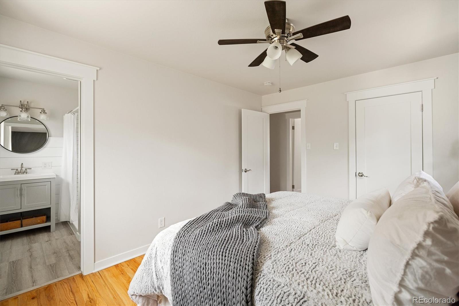 MLS Image #10 for 3151 s utica street,denver, Colorado
