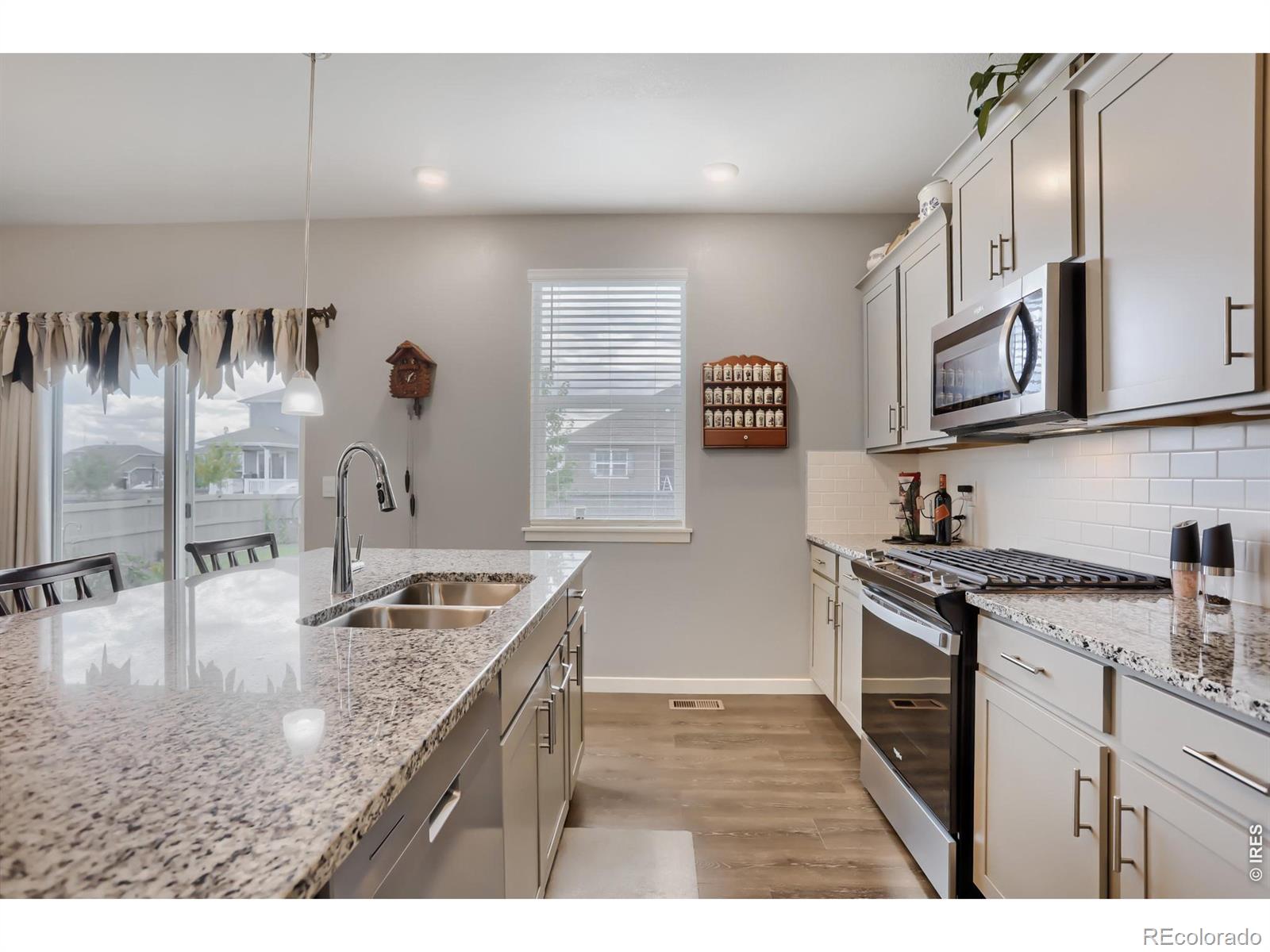 MLS Image #10 for 1489  vantage parkway,berthoud, Colorado