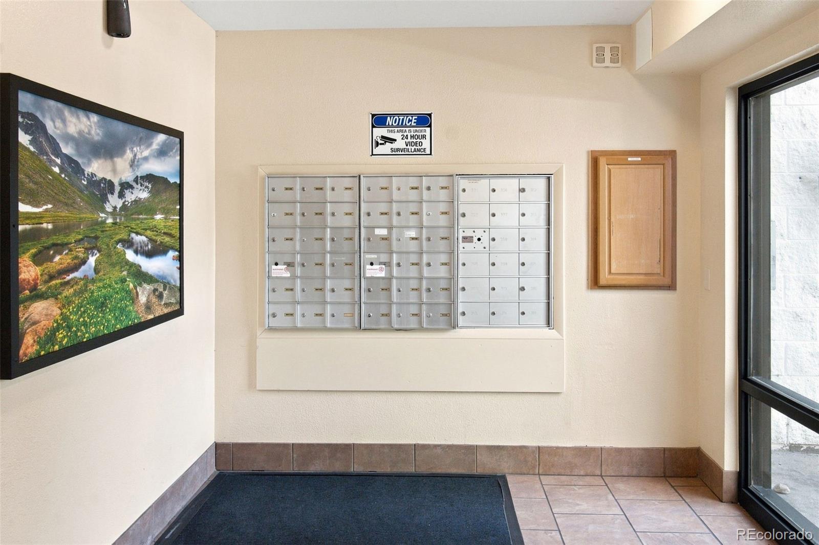 MLS Image #10 for 5770 e warren avenue,denver, Colorado