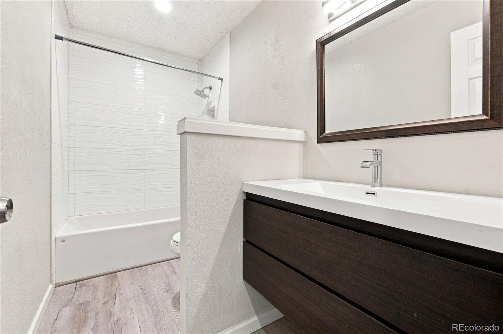 MLS Image #7 for 5770 e warren avenue,denver, Colorado