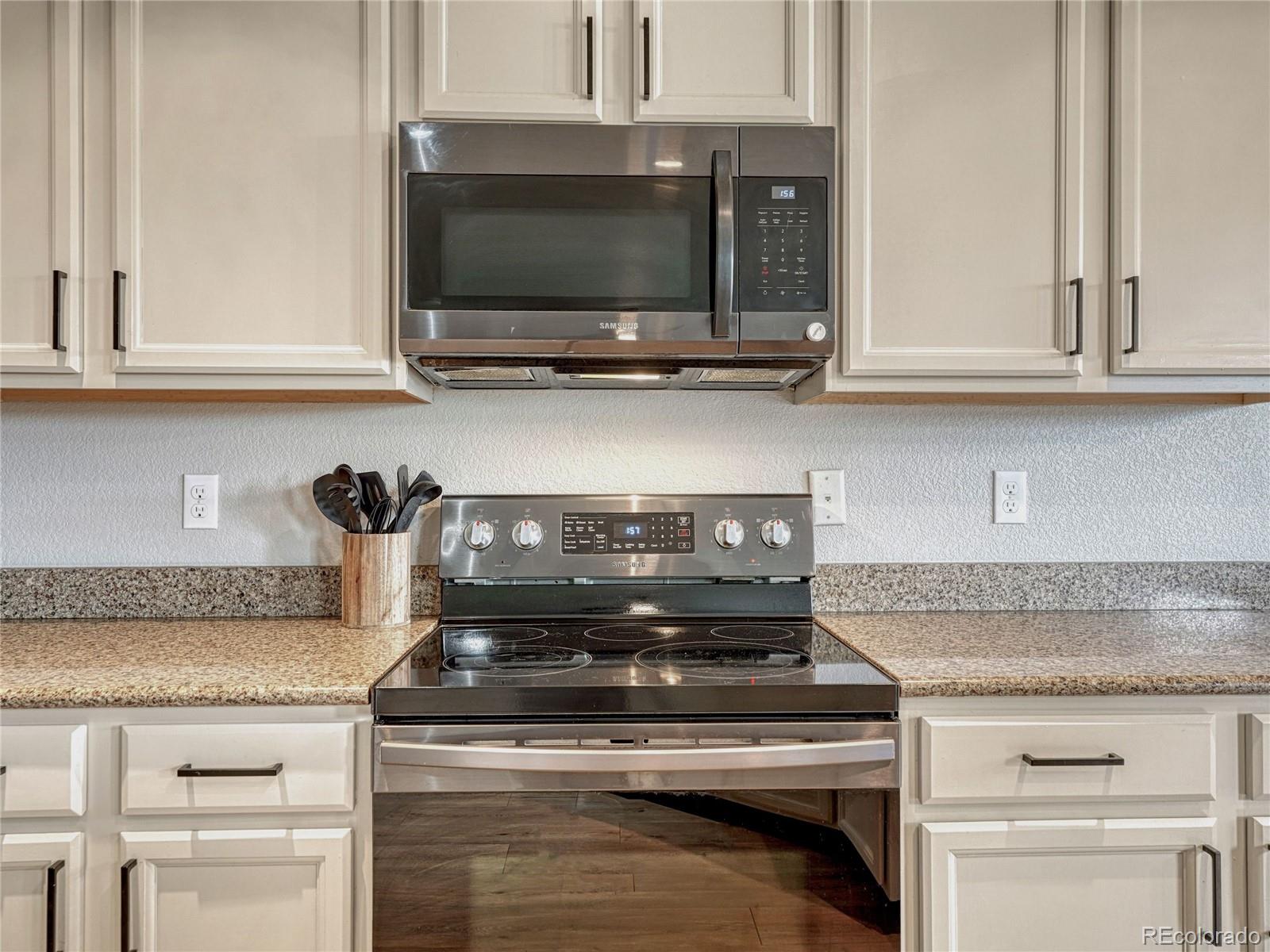MLS Image #10 for 10082  intrepid way,colorado springs, Colorado