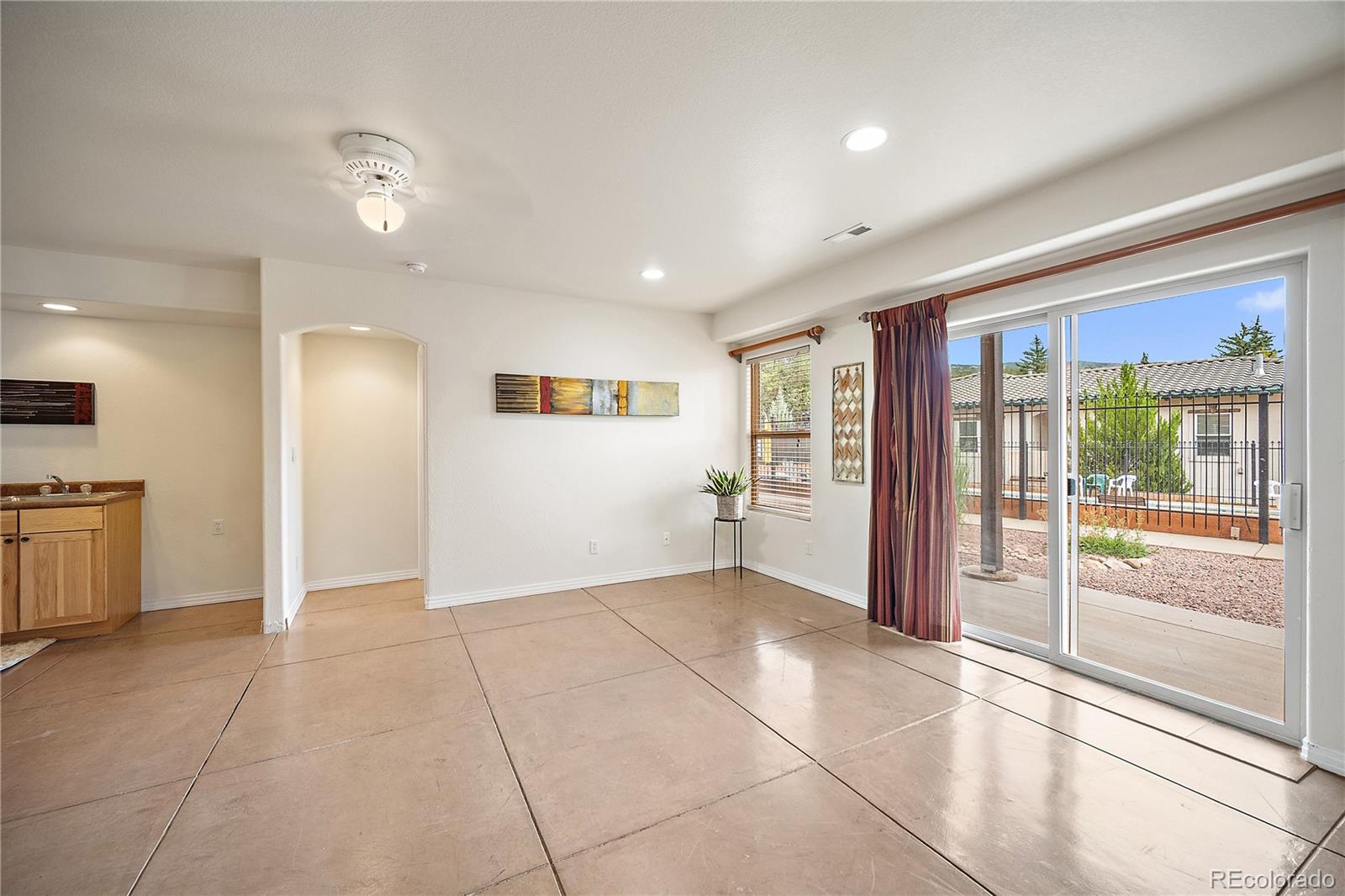 MLS Image #23 for 18  taos place,manitou springs, Colorado