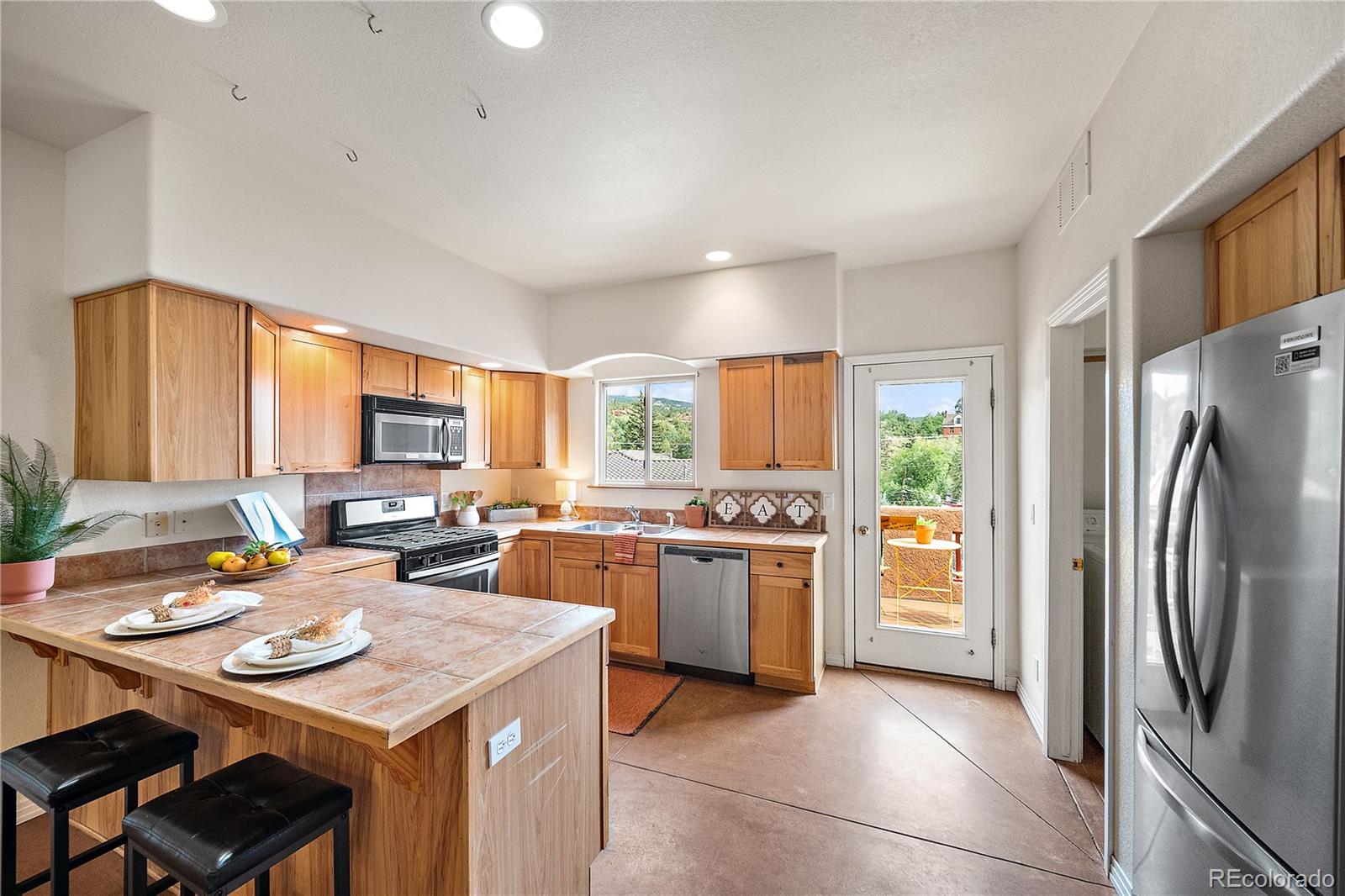 MLS Image #8 for 18  taos place,manitou springs, Colorado