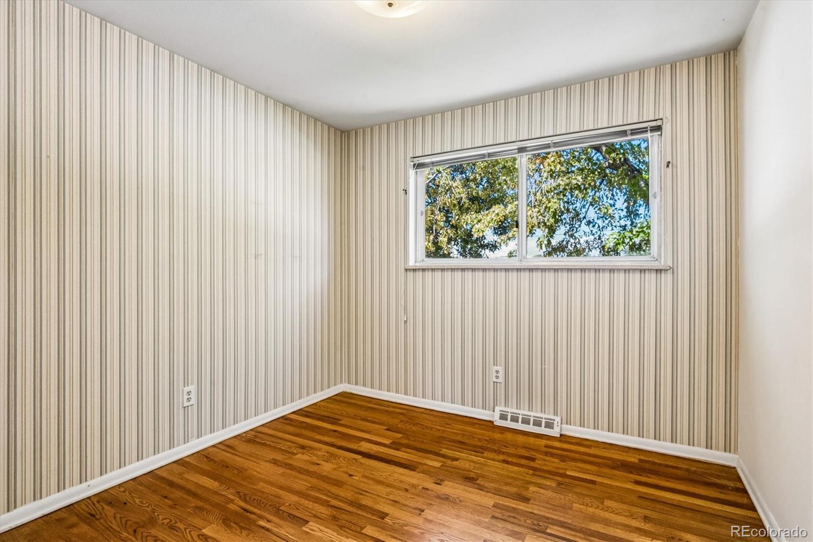 MLS Image #18 for 7050 s uinta street,centennial, Colorado